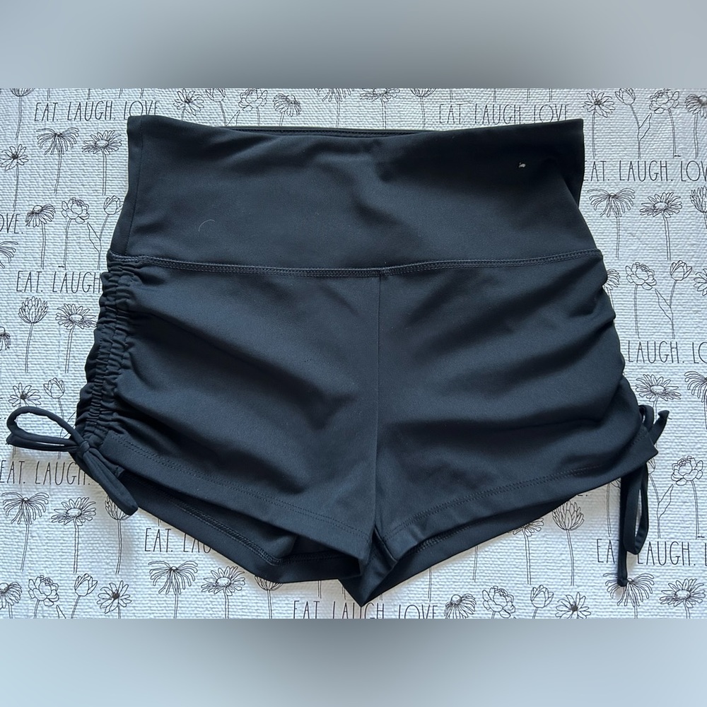 Athletic short